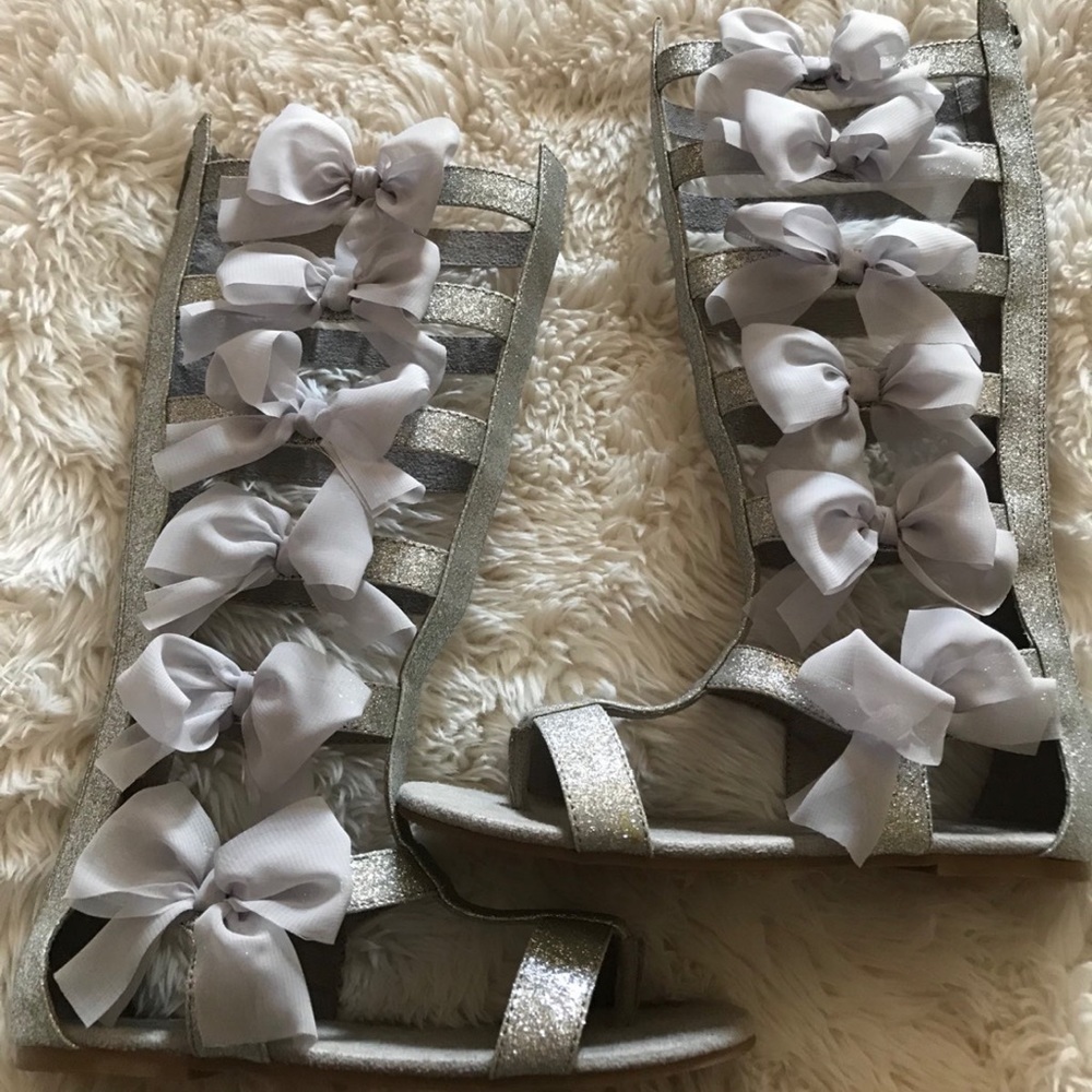 Girl Joyfolie gladiator